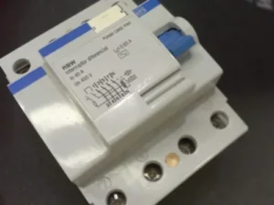 Interruptor diferencial tetrapolar 40A 30MA 400V RBW