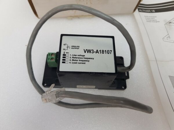Módulo de Controle Telemecanique VW3-A18107
